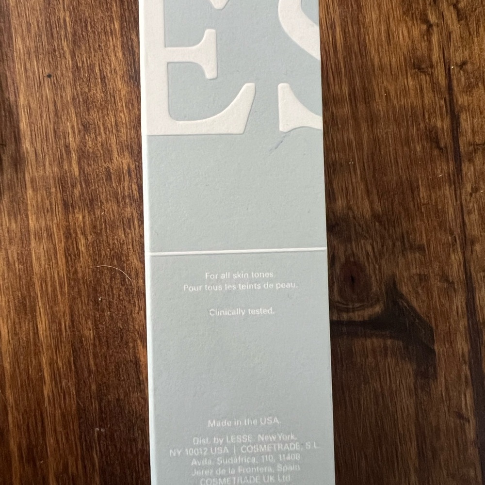 LESSE sunscreen